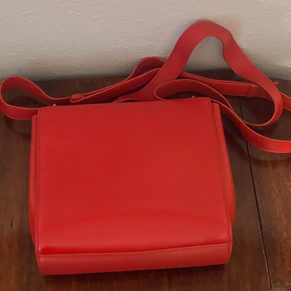 Bottega Veneta Red Clip Crossbody Bag - Picture 6 of 7